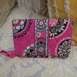 Vera Bradley Vibrant Pink Quilted Women's wallet